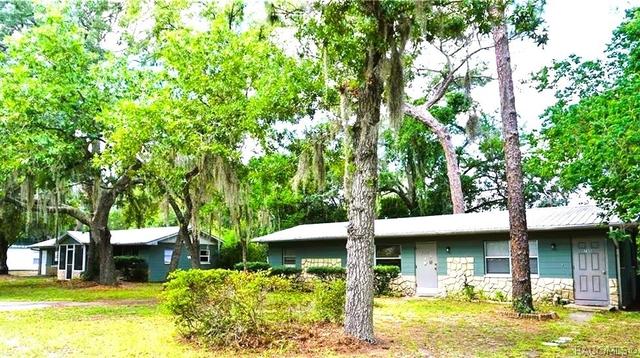 7115 W Porpoise Dr, Homosassa, FL 34446