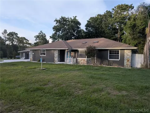 9107 N Bertin Dr, Citrus Springs, FL 34434
