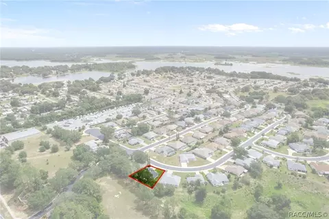 3556 E Cove Park Trl, Hernando, FL 34442 photo 4