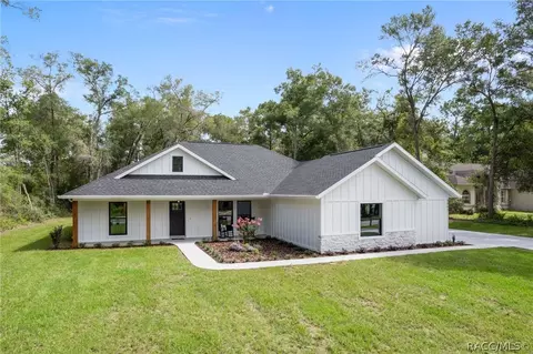 2961 E Angelina St, Inverness, FL 34453