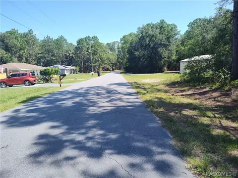 8646 N Buscetta Loop, Crystal River, FL 34428 photo 3