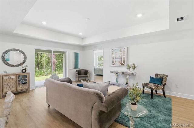 8304 N Sarazen Dr, Dunnellon, FL 34434