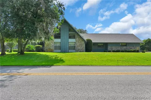 821 N Golf Course Dr, Crystal River, FL 34429