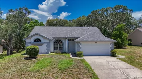 5202 W Boatwright Ct, Lecanto, FL 34461