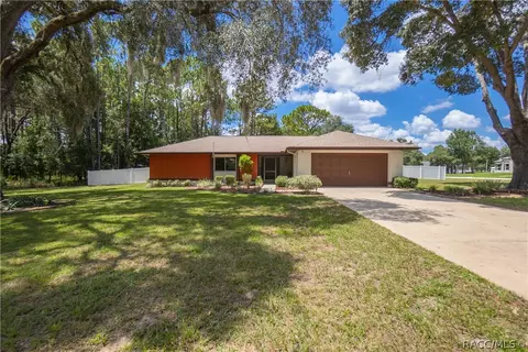 2250 W Huntington Dr, Beverly Hills, FL 34465