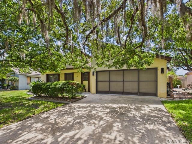 5 Pinewood Grn, Homosassa, FL 34446