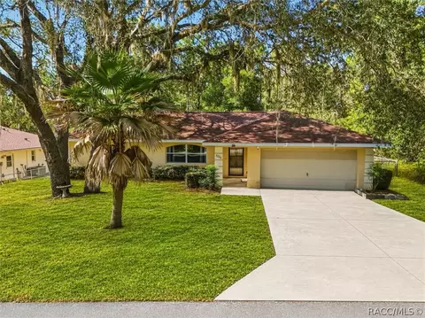 3220 E Rogers St, Inverness, FL 34453