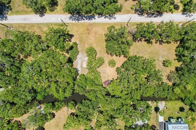 14365 W Shorecliff Ct, Crystal River, FL 34429