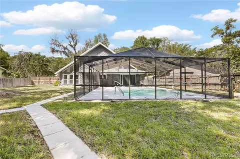 Exterior - 30 River Trail Dr, Inglis, FL 34449 photo 6 of 18
