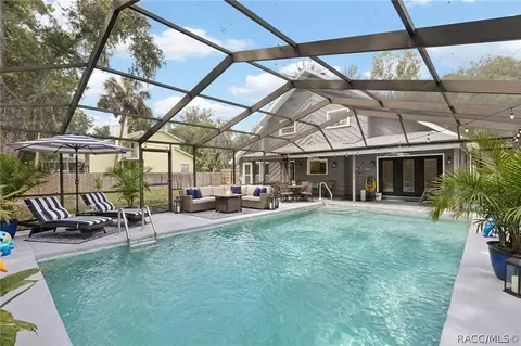 Exterior - 30 River Trail Dr, Inglis, FL 34449 photo 3 of 18
