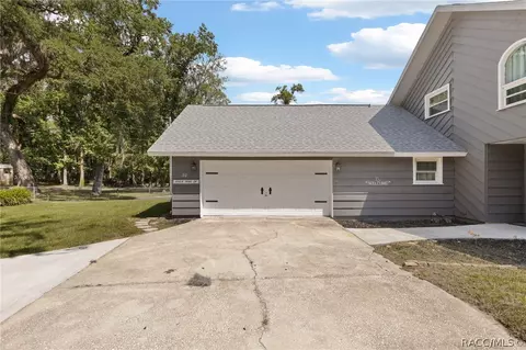 Exterior - 30 River Trail Dr, Inglis, FL 34449 photo 16 of 18