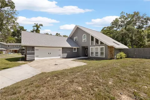 Exterior - 30 River Trail Dr, Inglis, FL 34449 photo 14 of 18