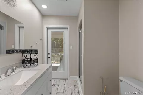 Bath - 30 River Trail Dr, Inglis, FL 34449 photo 1 of 6