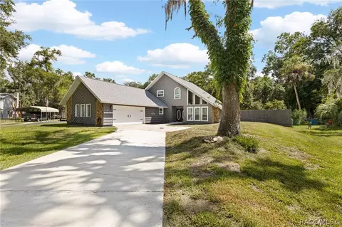 30 River Trail Dr, Inglis, FL 34449