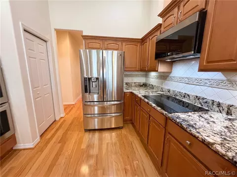 Kitchen - 286 W Redsox Path, Hernando, FL 34442 photo 4 of 7