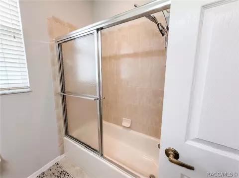 Bath - 286 W Redsox Path, Hernando, FL 34442 photo 8 of 10