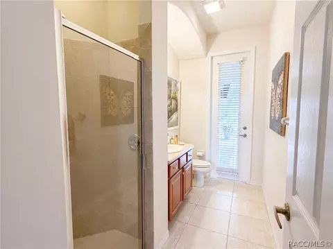 Bath - 286 W Redsox Path, Hernando, FL 34442 photo 9 of 10