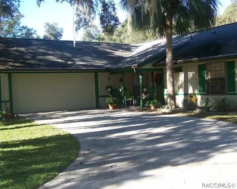 11237 W Cedar Lake Dr, Crystal River, FL 34428