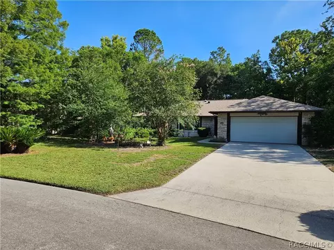 14 Sycamore Ct E, Homosassa, FL 34446