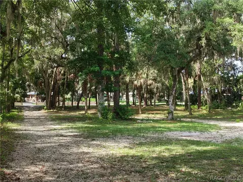 Exterior - 271 Hudson St, Inglis, FL 34449 photo 9 of 11