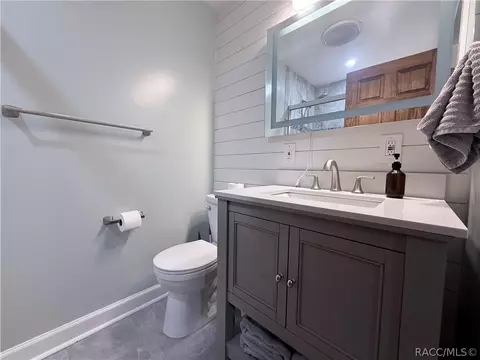 Bath - 271 Hudson St, Inglis, FL 34449 photo 3 of 5