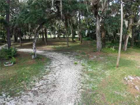 Exterior - 271 Hudson St, Inglis, FL 34449 photo 11 of 11