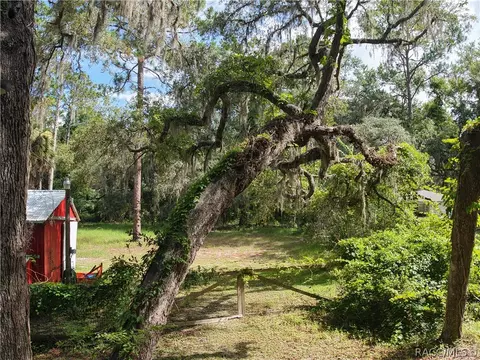 Exterior - 271 Hudson St, Inglis, FL 34449 photo 6 of 11