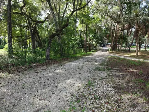 Exterior - 271 Hudson St, Inglis, FL 34449 photo 10 of 11