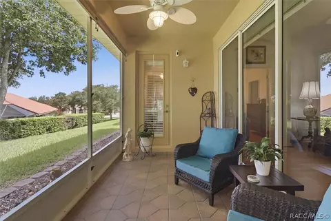 Exterior - 984 W Silver Meadow Loop, Hernando, FL 34442 photo 7 of 10