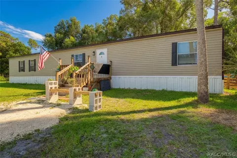 935 S Crystal Grove Pt, Homosassa, FL 34448