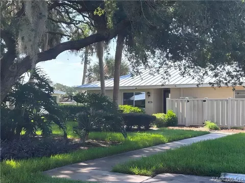 11402 W Bayshore Dr, Crystal River, FL 34429