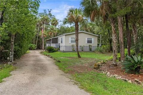 11720 W North Pl, Homosassa, FL 34448