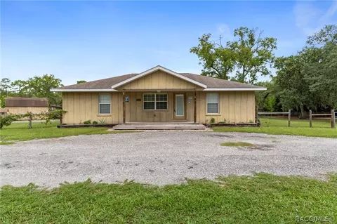 6185 W Ost West St, Homosassa, FL 34446