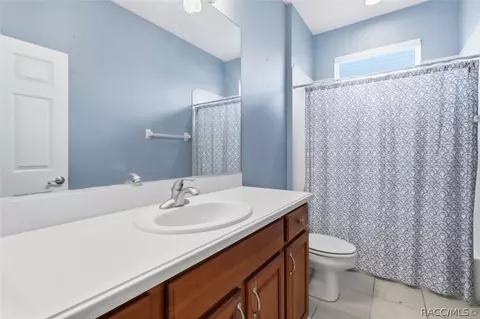 Bath - 1683 N Shadowview Path, Hernando, FL 34442 photo 3 of 4