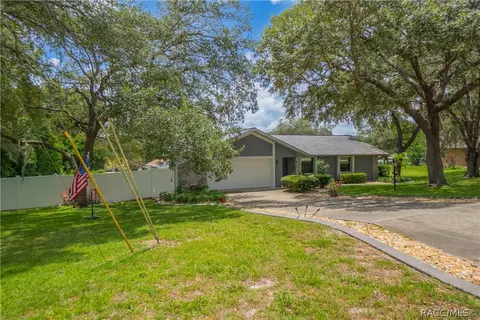 Exterior - 7112 N Croton Pt, Hernando, FL 34442 photo 9 of 10