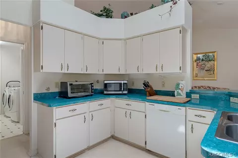 Kitchen - 3116 N Stratham Pt, Hernando, FL 34442 photo 4 of 6