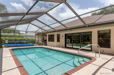 Exterior - 3116 N Stratham Pt, Hernando, FL 34442 photo 6 of 15