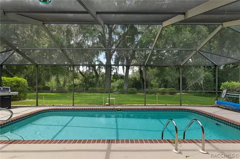 Exterior - 3116 N Stratham Pt, Hernando, FL 34442 photo 4 of 15