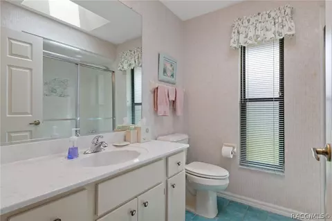 Bath - 3116 N Stratham Pt, Hernando, FL 34442 photo 4 of 5