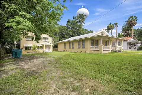 Exterior - 818 NE 9th Ave, Ocala, FL 34470 photo 1 of 8
