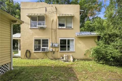 Exterior - 818 NE 9th Ave, Ocala, FL 34470 photo 5 of 8