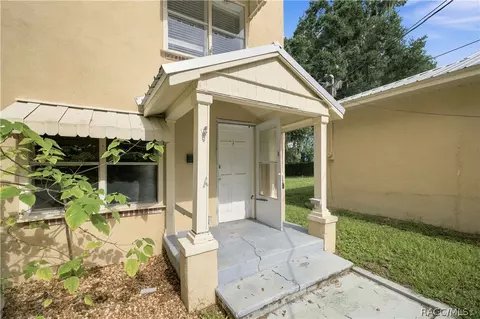 Exterior - 818 NE 9th Ave, Ocala, FL 34470 photo 4 of 8