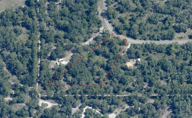 9810 N Campion Ter, Crystal River, FL 34428