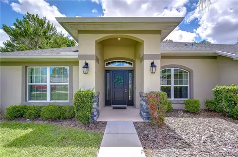 Exterior - 3358 Ponytail Ct, Spring Hill, FL 34609 photo 4 of 12