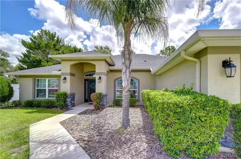 Exterior - 3358 Ponytail Ct, Spring Hill, FL 34609 photo 3 of 12
