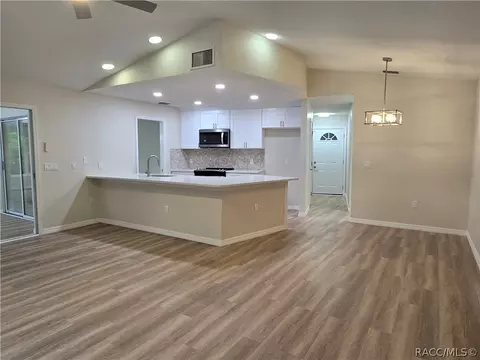 371 N Kinglet Ave, Hernando, FL 34442 photo 4