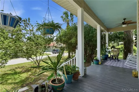 Exterior - 512 SE 9th St, Ocala, FL 34471 photo 4 of 20