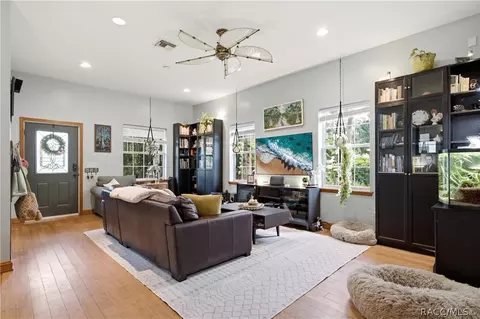 Living - 512 SE 9th St, Ocala, FL 34471 photo 4 of 5
