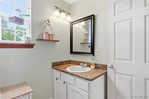 Bath - 512 SE 9th St, Ocala, FL 34471 photo 5 of 5