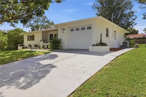 203 Lee St, Beverly Hills, FL 34465